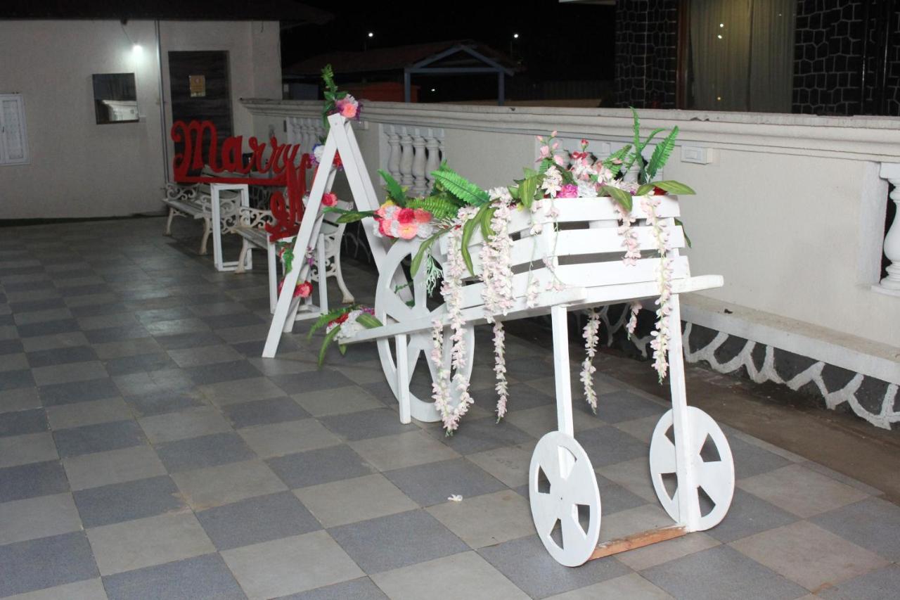 Maharaja The Royal Resort Thane Exterior foto