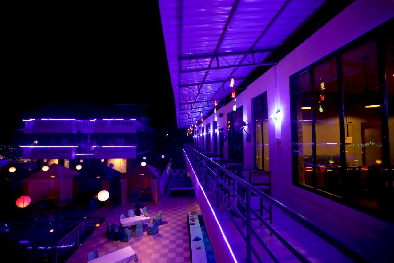 Maharaja The Royal Resort Thane Exterior foto